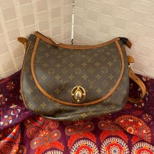 Louis Vuitton Crossbody Bag